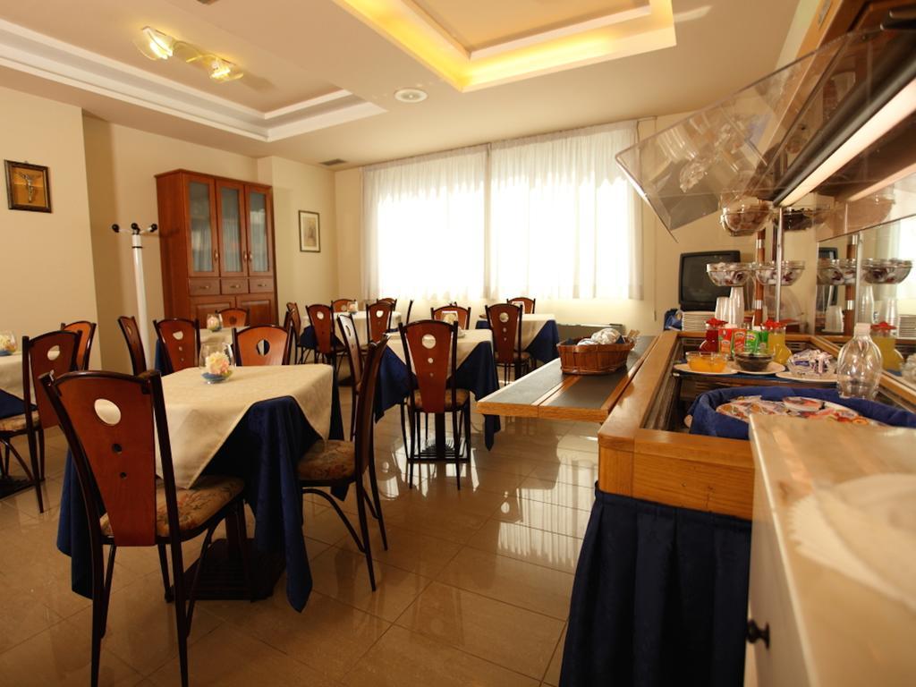 Euro Hotel Пиеве Санто Стефано Екстериор снимка
