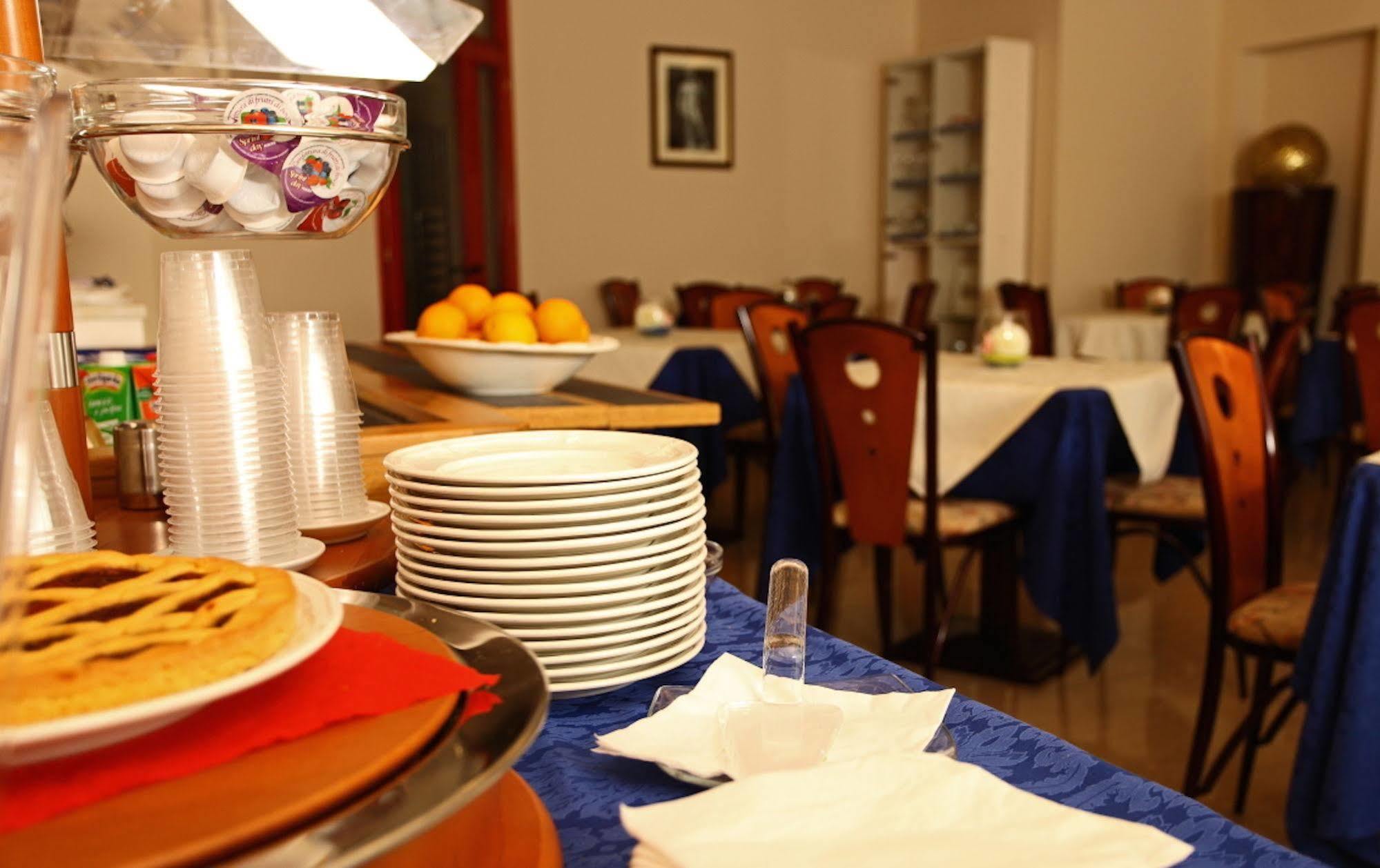Euro Hotel Пиеве Санто Стефано Екстериор снимка